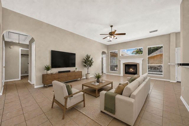 2726 Martinec Drive, Pearland, TX 77584