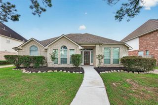2726 Martinec Drive, Pearland, TX 77584