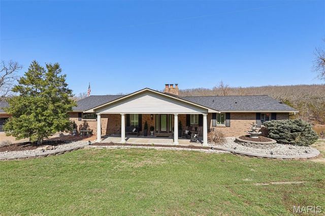 3589 State Route 110, De Soto, MO 63020