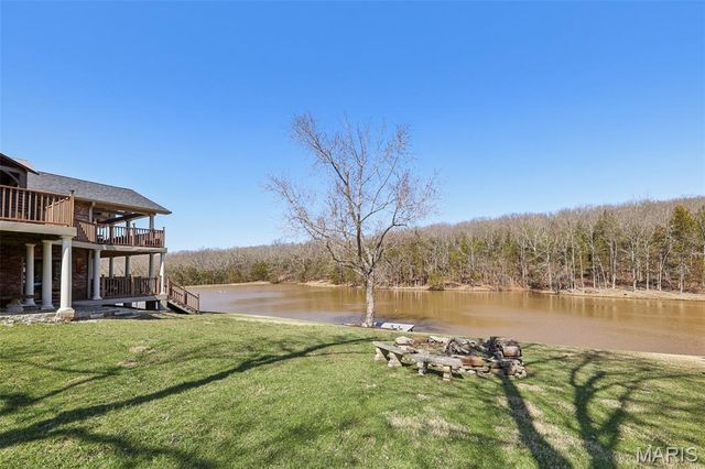 3589 State Route 110, De Soto, MO 63020