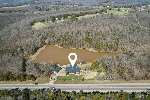 3589 State Route 110, De Soto, MO 63020