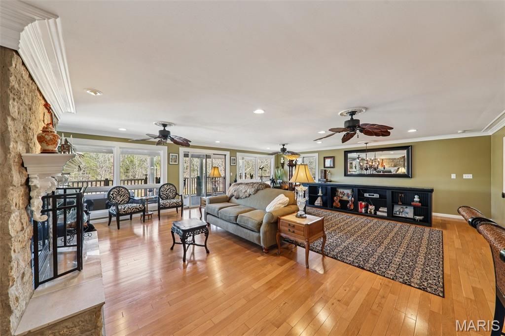 Image 23 of property listing at 3589 State Route 110, De Soto, MO 63020