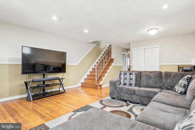 609 E OAK ST, Norristown, PA 19401