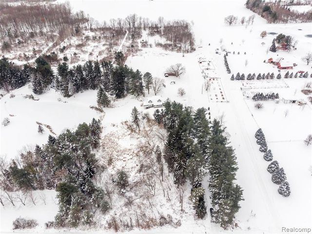 5383 N Henderson Road, Update, MI 48423