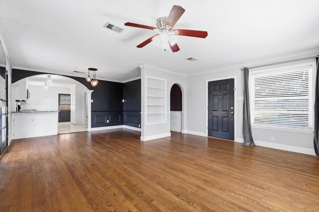 9403 Thornberry Lane, Dallas, TX 75220