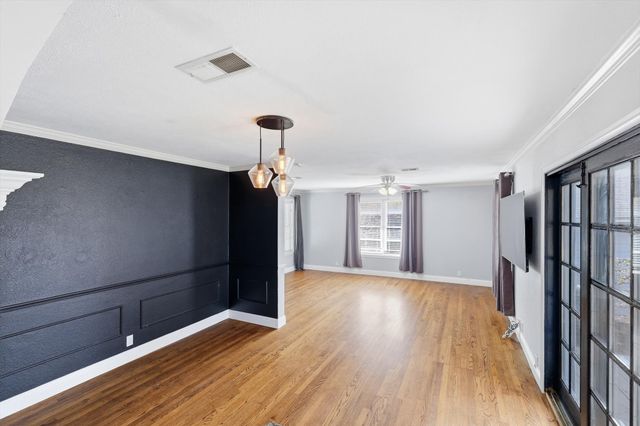 9403 Thornberry Lane, Dallas, TX 75220