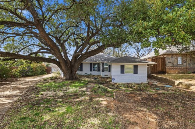 9403 Thornberry Lane, Dallas, TX 75220