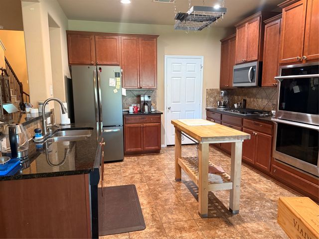 10336 Bradshaw Drive, Fort Worth, TX 76108