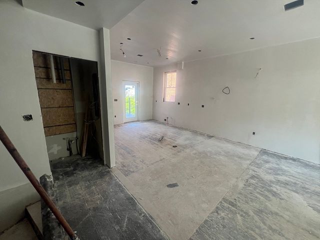 395 W 4th Street 2, Boston, MA 02127