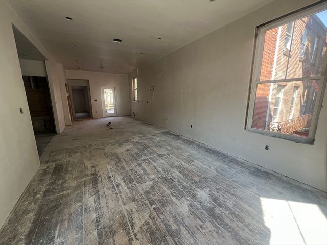 395 W 4th Street 2, Boston, MA 02127
