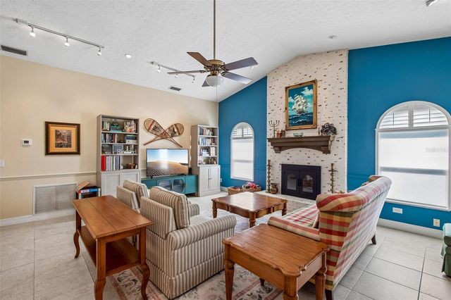 3949 APPLETREE DRIVE, Valrico, FL 33594