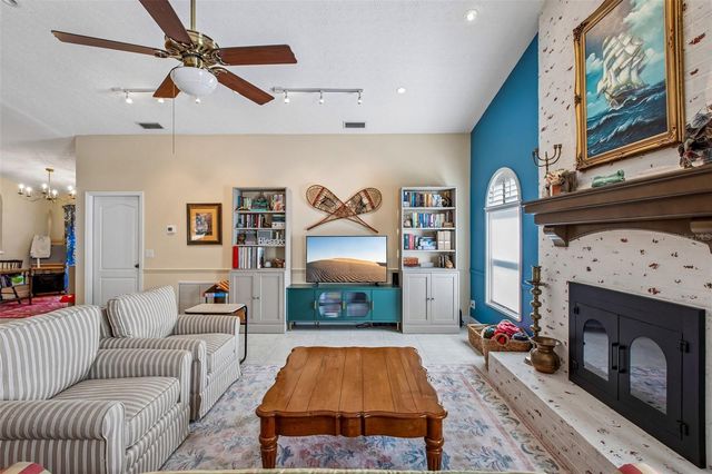 3949 APPLETREE DRIVE, Valrico, FL 33594