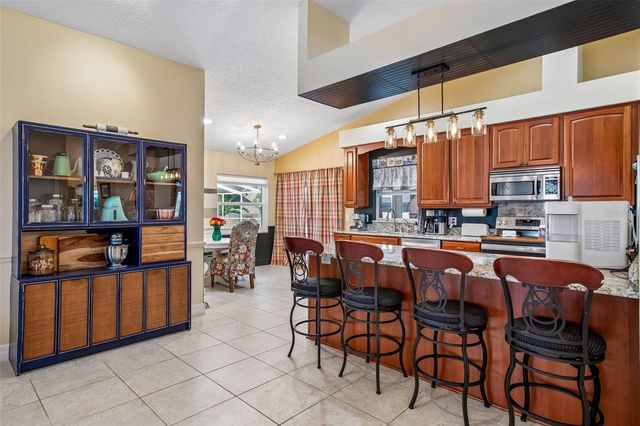 3949 APPLETREE DRIVE, Valrico, FL 33594