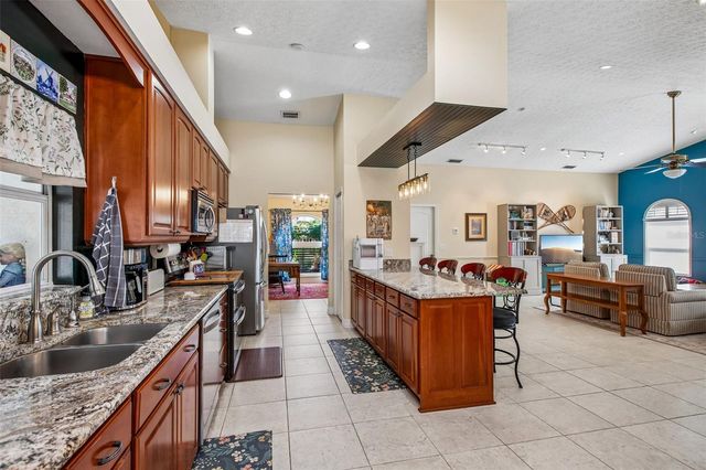 3949 APPLETREE DRIVE, Valrico, FL 33594