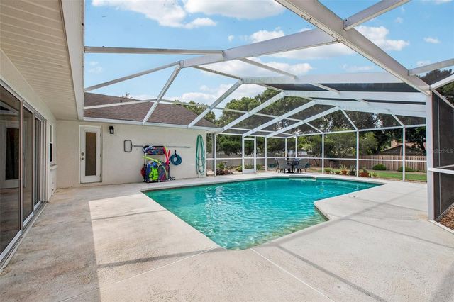 3949 APPLETREE DRIVE, Valrico, FL 33594