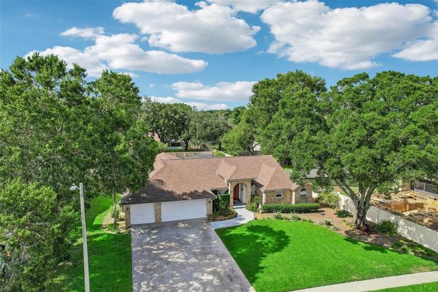 3949 APPLETREE DRIVE, Valrico, FL 33594