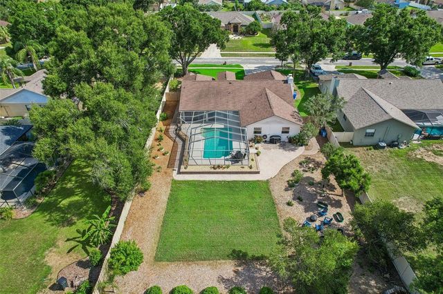3949 APPLETREE DRIVE, Valrico, FL 33594