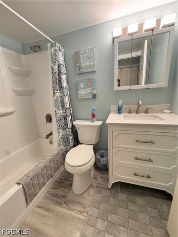 12658 Kenwood LN B, Fort Myers, FL 33907