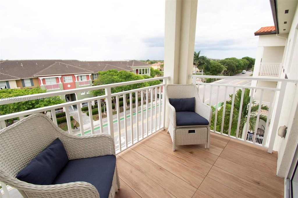 10950 NW 82nd St 405, Doral, FL 33178