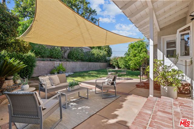 6131 Lockhurst Drive, Woodland Hills (los Angeles), CA 91367