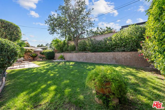 6131 Lockhurst Drive, Woodland Hills (los Angeles), CA 91367