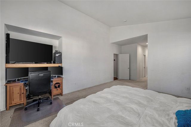 1001 Curlew Street, Perris, CA 92571