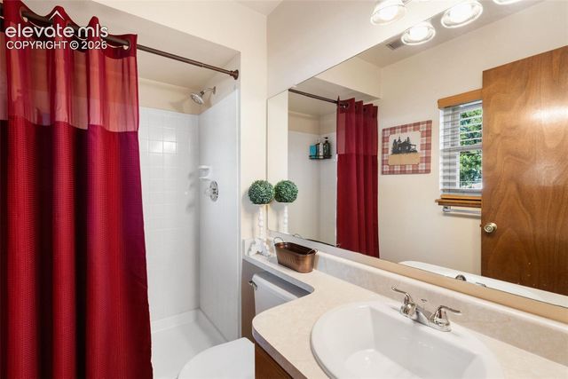 3345 Lynnwood Way, Colorado Springs, CO 80918