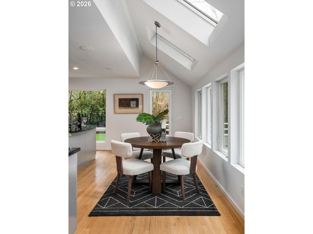 4808 Sw STONEBROOK Ct, Portland, OR 97239