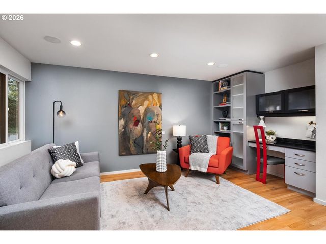 4808 Sw STONEBROOK Ct, Portland, OR 97239