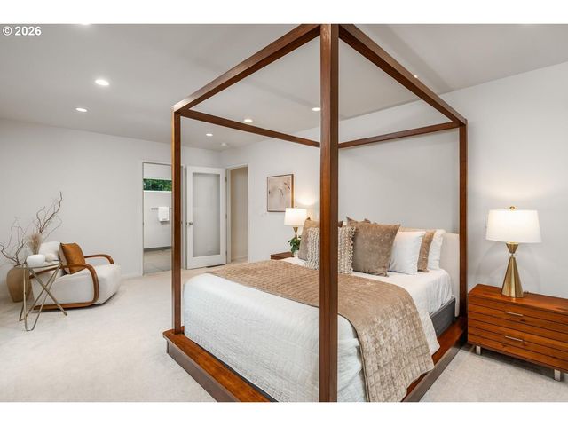 4808 Sw STONEBROOK Ct, Portland, OR 97239