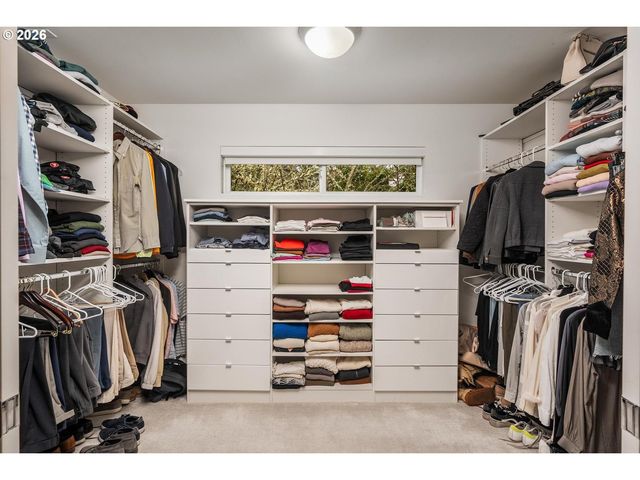 4808 Sw STONEBROOK Ct, Portland, OR 97239