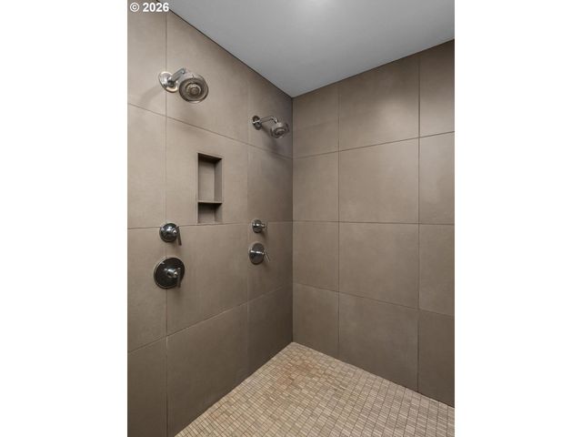 4808 Sw STONEBROOK Ct, Portland, OR 97239