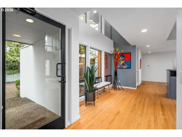 4808 Sw STONEBROOK Ct, Portland, OR 97239