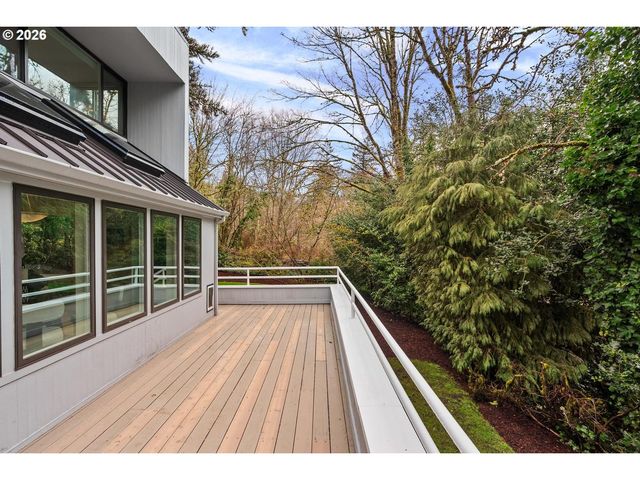 4808 Sw STONEBROOK Ct, Portland, OR 97239