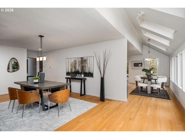 4808 Sw STONEBROOK Ct, Portland, OR 97239