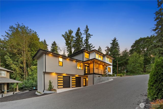 19926 68th Avenue NE, Kenmore, WA 98028