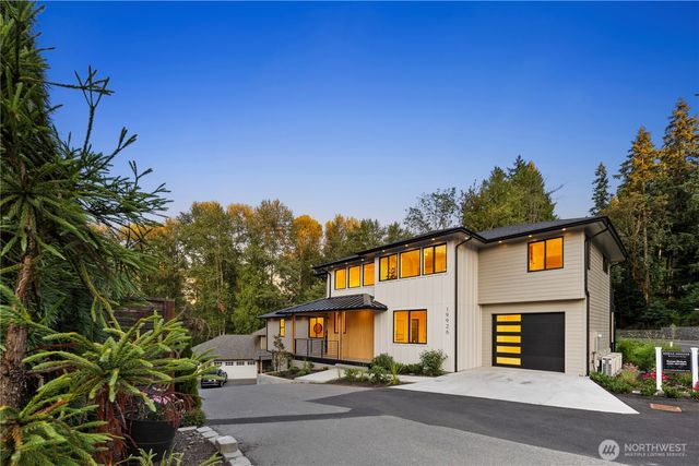 19926 68th Avenue NE, Kenmore, WA 98028