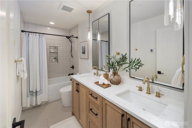 19926 68th Avenue NE, Kenmore, WA 98028