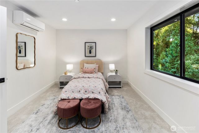 19926 68th Avenue NE, Kenmore, WA 98028