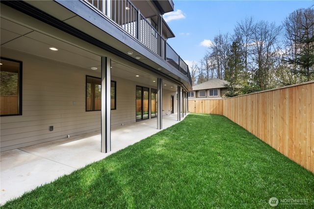 19926 68th Avenue NE, Kenmore, WA 98028