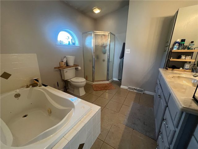 2464 Sunset Ave, North Huntingdon, PA 15642