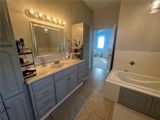 2464 Sunset Ave, North Huntingdon, PA 15642