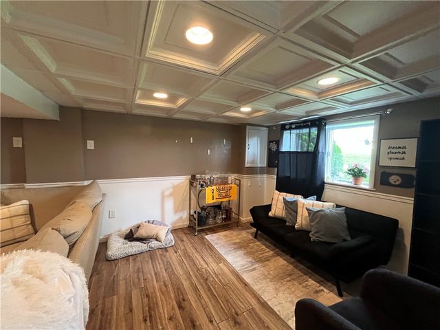 2464 Sunset Ave, North Huntingdon, PA 15642