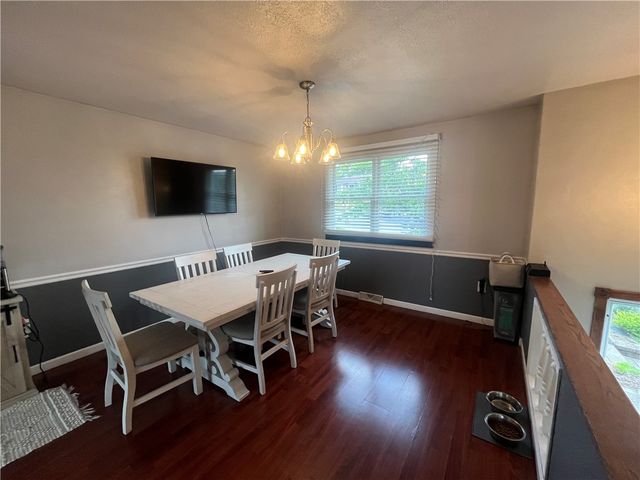 2464 Sunset Ave, North Huntingdon, PA 15642