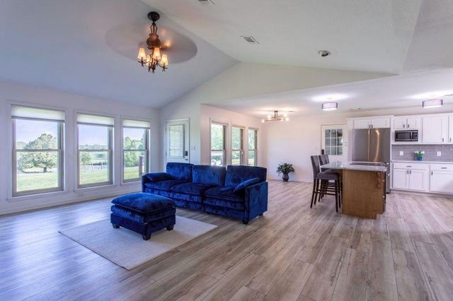 2720 Greensboro Road, Jonesboro, AR 72405