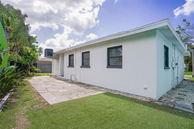 630 180TH AVENUE E, Redington Shores, FL 33708