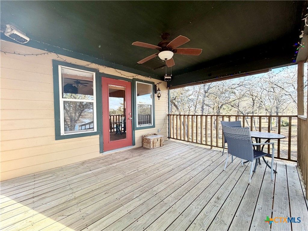 Image 11 of property listing at 15631 Fm 682, Yoakum, TX 77995
