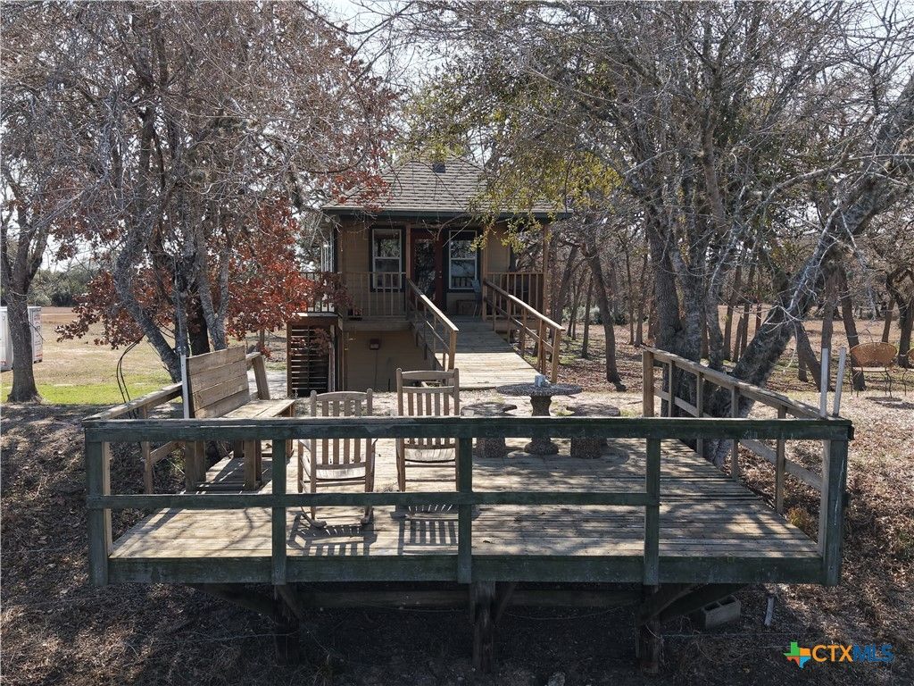 Image 14 of property listing at 15631 Fm 682, Yoakum, TX 77995