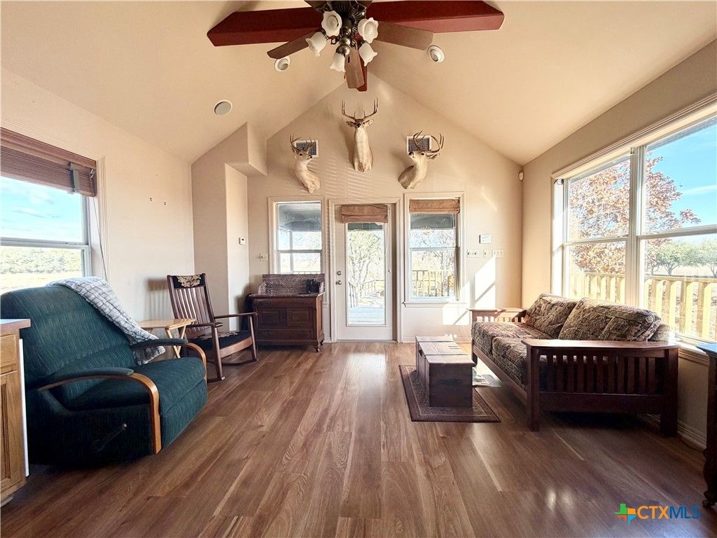 Image 17 of property listing at 15631 Fm 682, Yoakum, TX 77995