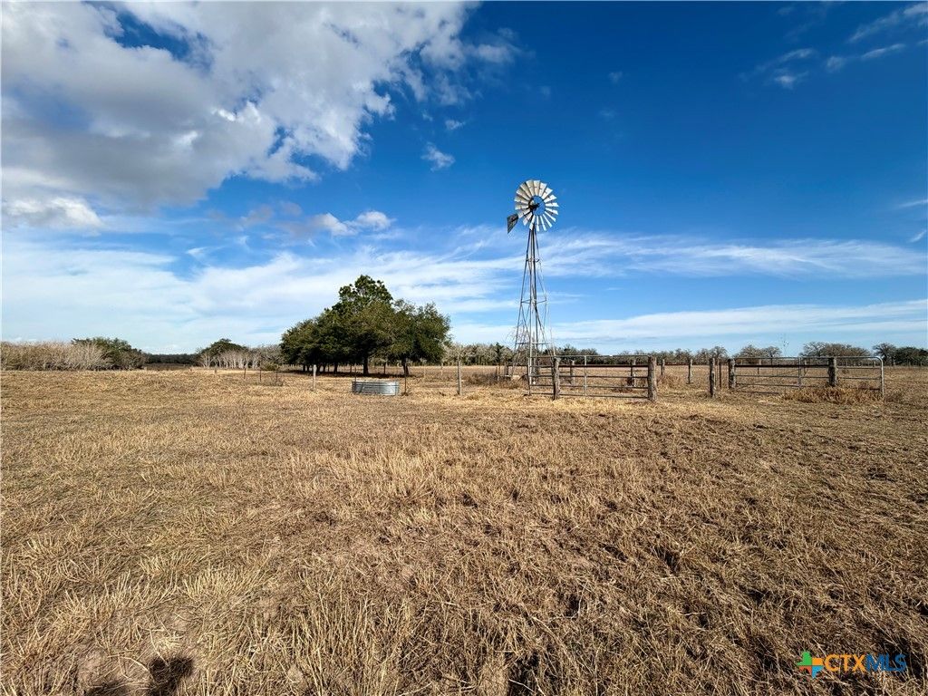 Image 27 of property listing at 15631 Fm 682, Yoakum, TX 77995